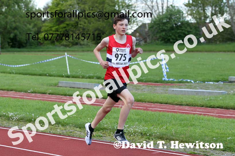 800 metres, 2021 North East Grand Prix No. 2, Monkton, Wednesday, May 19th. Photo: David T. Hewitson/Sports for All Pics
